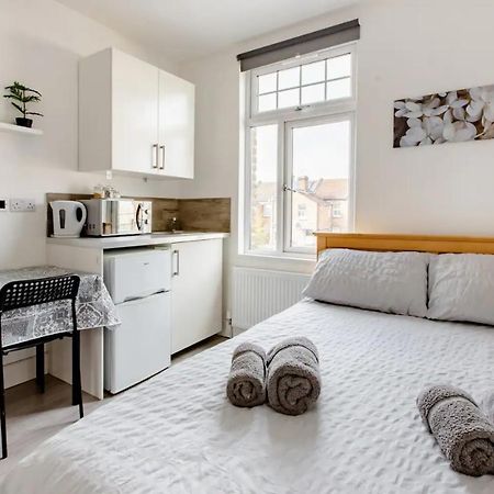 Double Room Edmonton Green, London N9 Exterior foto
